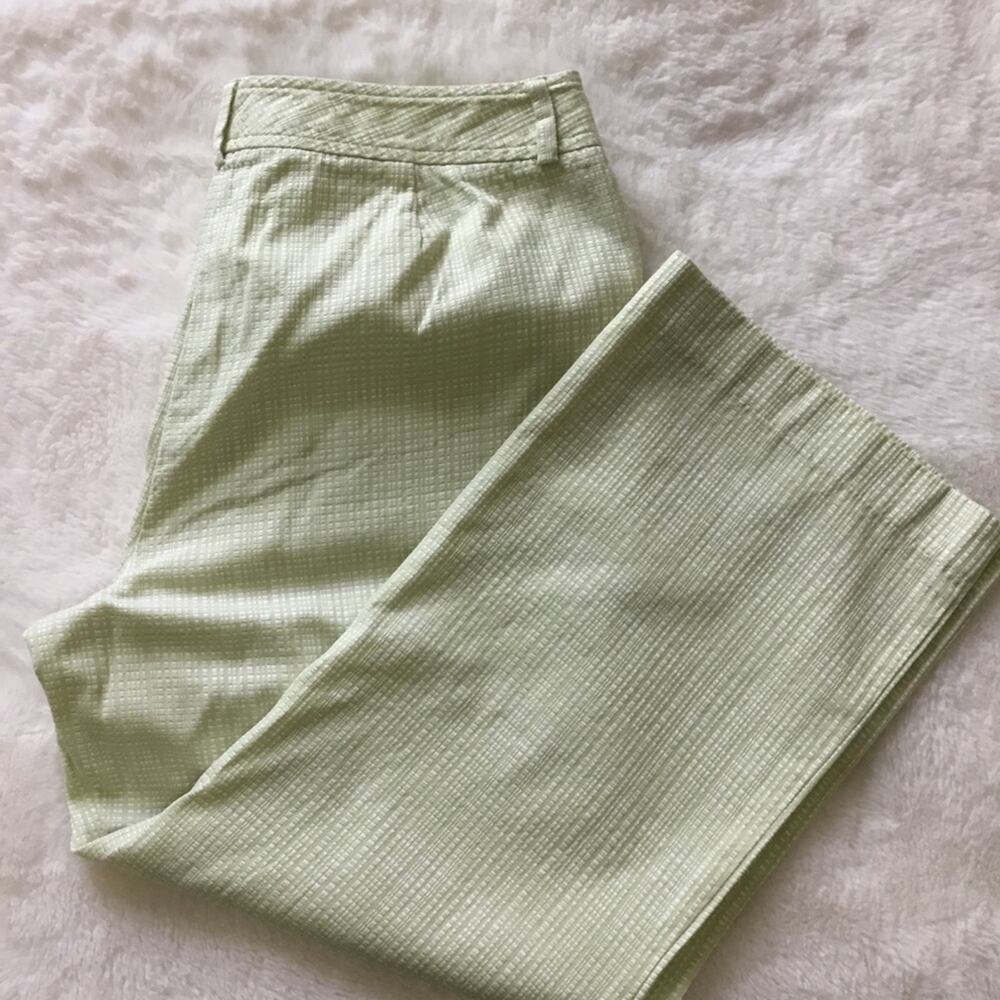 Ann Taylor Green Pattern Crop Pants - Picture 9 of 9